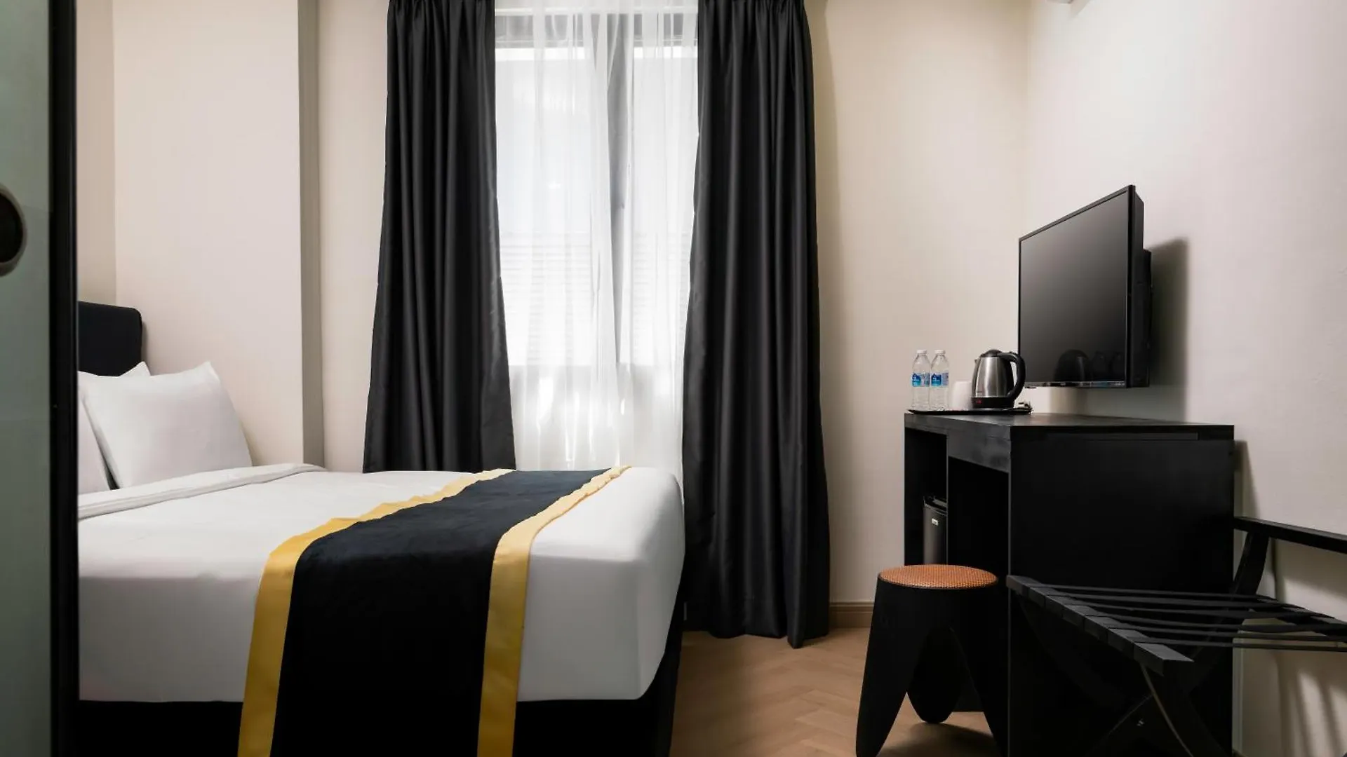 Bryqs Hotel Kuala Lumpur 3*,