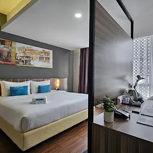 Days Hotel & Suites By Wyndham Kl - Chan Sow Lin Mrt Or Lrt Отель